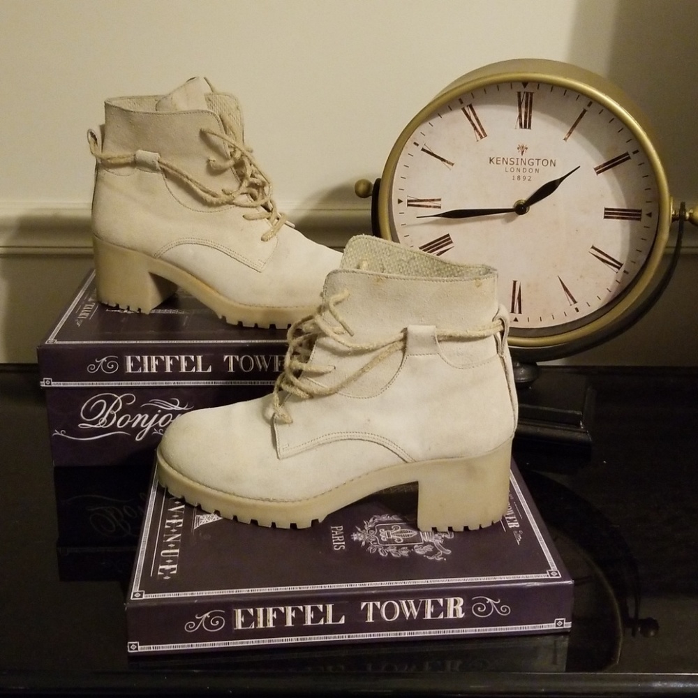 Suede Ankle boots VGUC